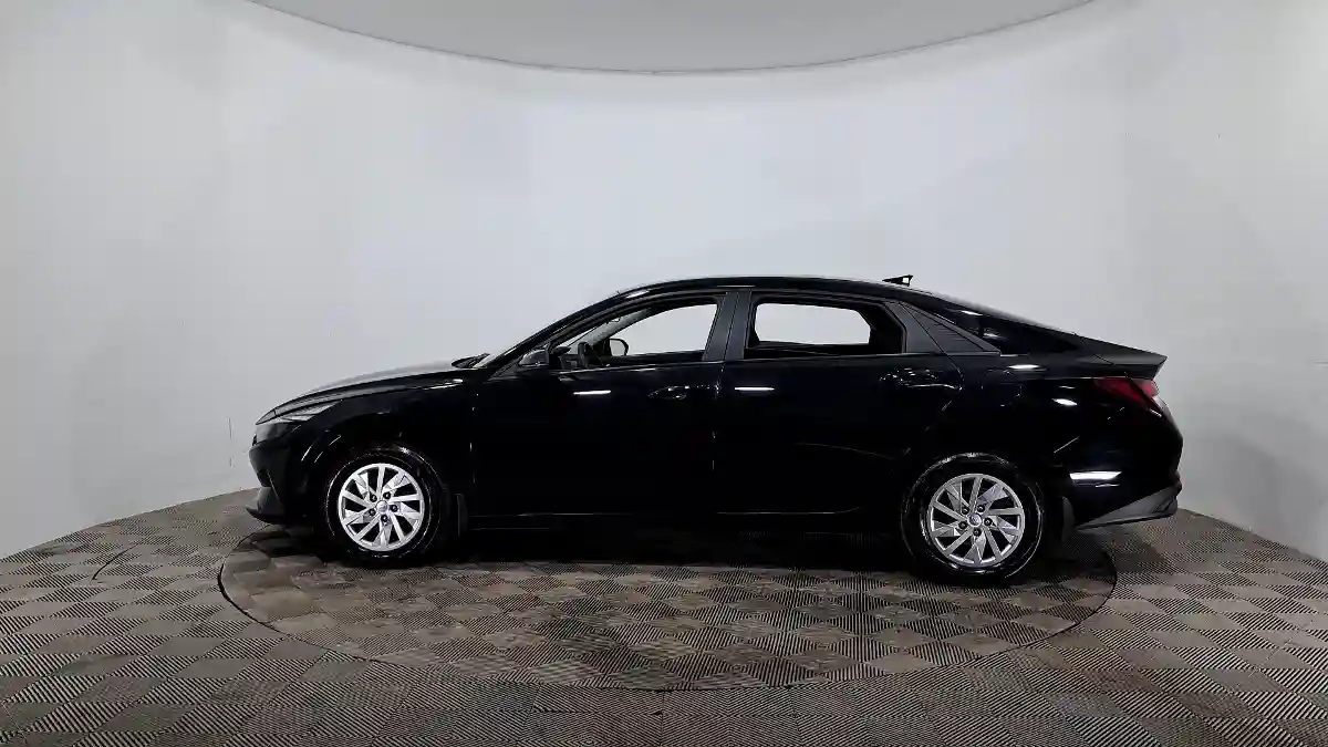 Hyundai Elantra 2022 года за 7 390 000 тг. в Астана