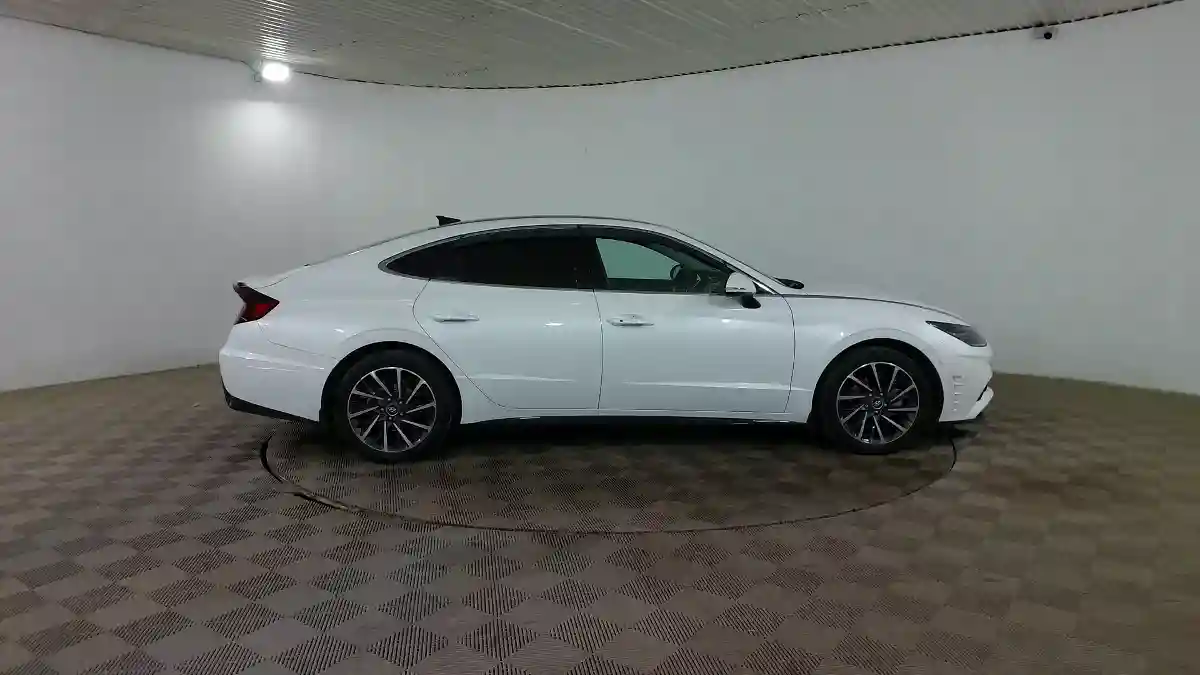 Hyundai Sonata 2020 года за 9 890 000 тг. в Шымкент