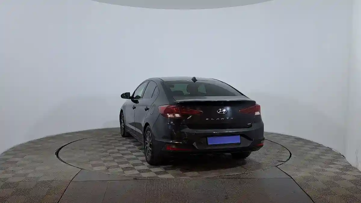 Hyundai Elantra 2018 года за 5 490 000 тг. в Астана