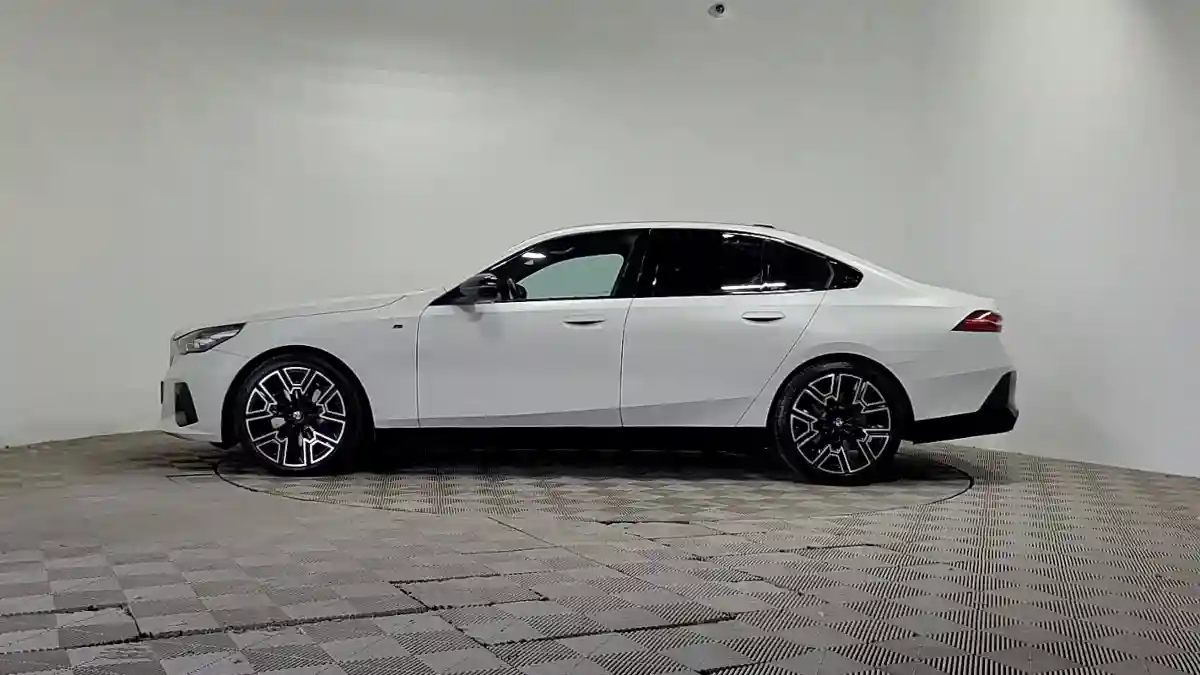 BMW 5 серии 2024 года за 36 980 000 тг. в Алматы