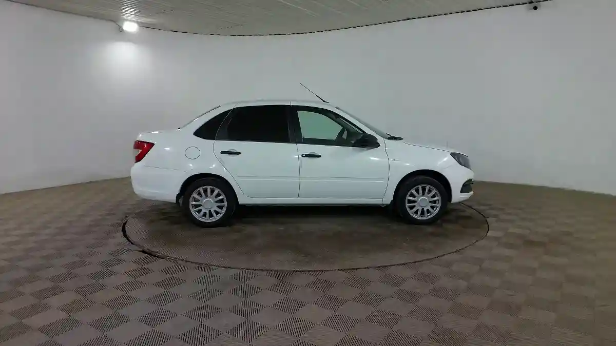 LADA (ВАЗ) Granta 2019 года за 2 990 000 тг. в Шымкент