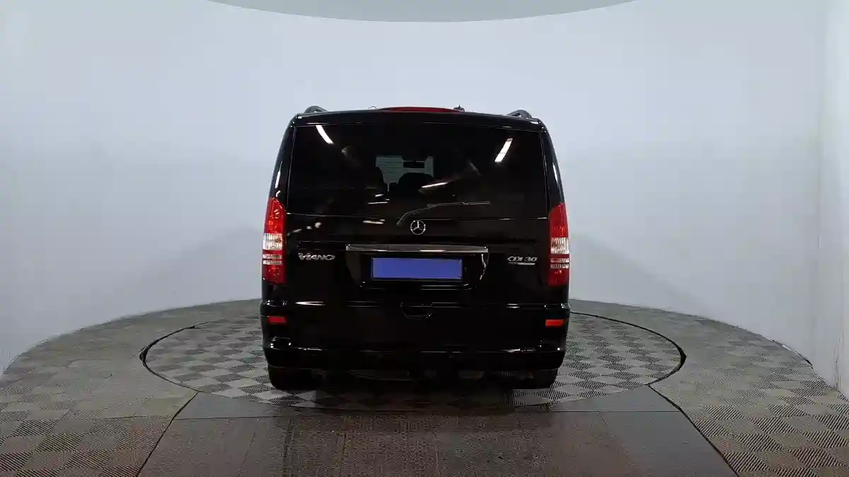 Mercedes-Benz Viano 2010 года за 10 000 000 тг. в Астана