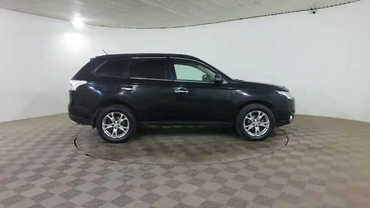 Mitsubishi Outlander 2013 года за 5 490 000 тг. в Шымкент