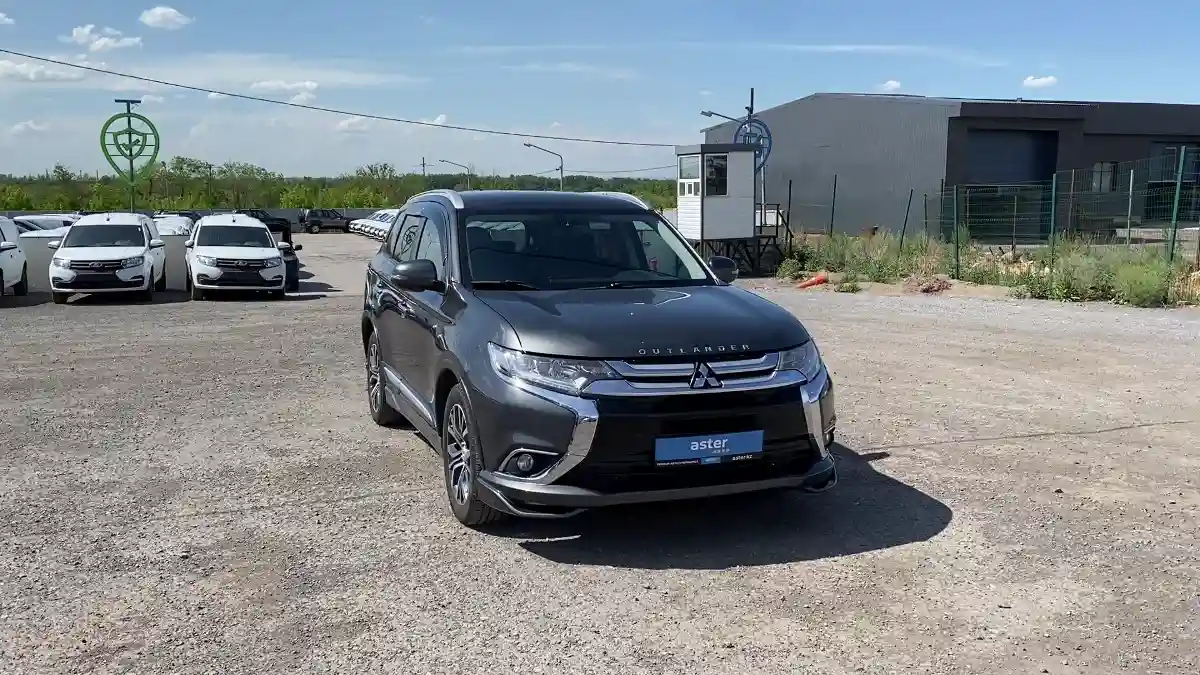 Mitsubishi Outlander 2018 года за 8 490 000 тг. в Караганда