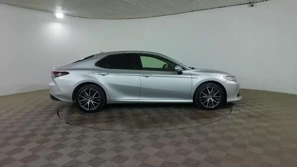 Toyota Camry 2023 года за 17 900 000 тг. в Шымкент