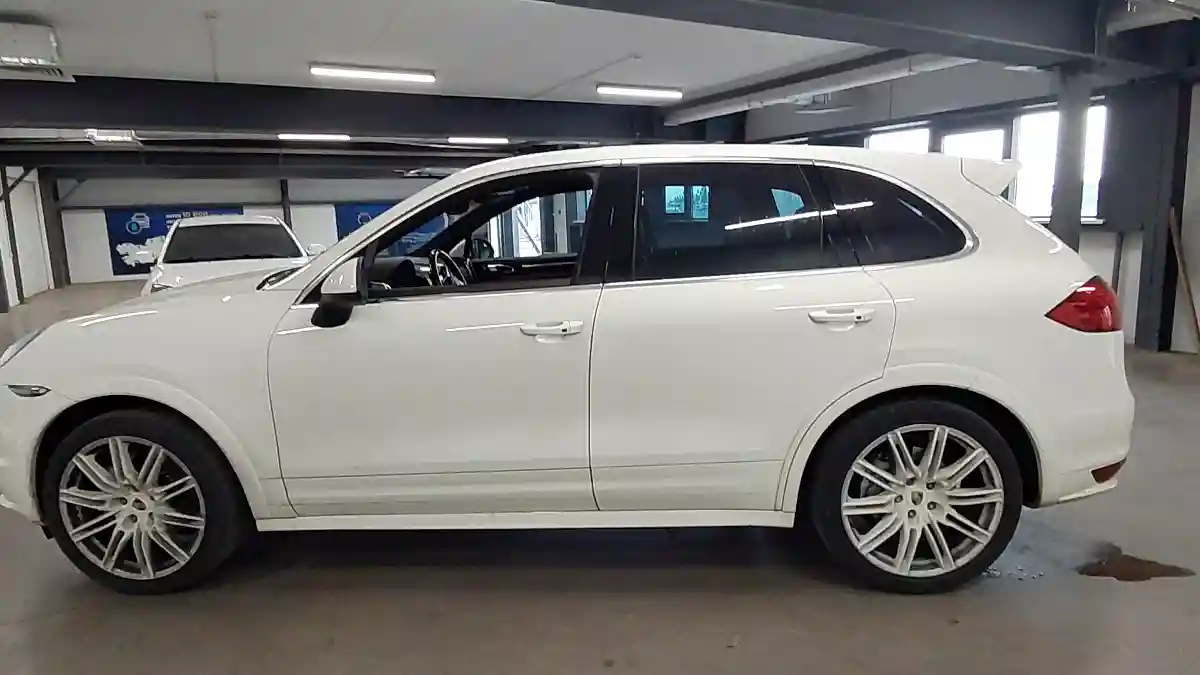 Porsche Cayenne 2011 года за 14 190 000 тг. в Астана