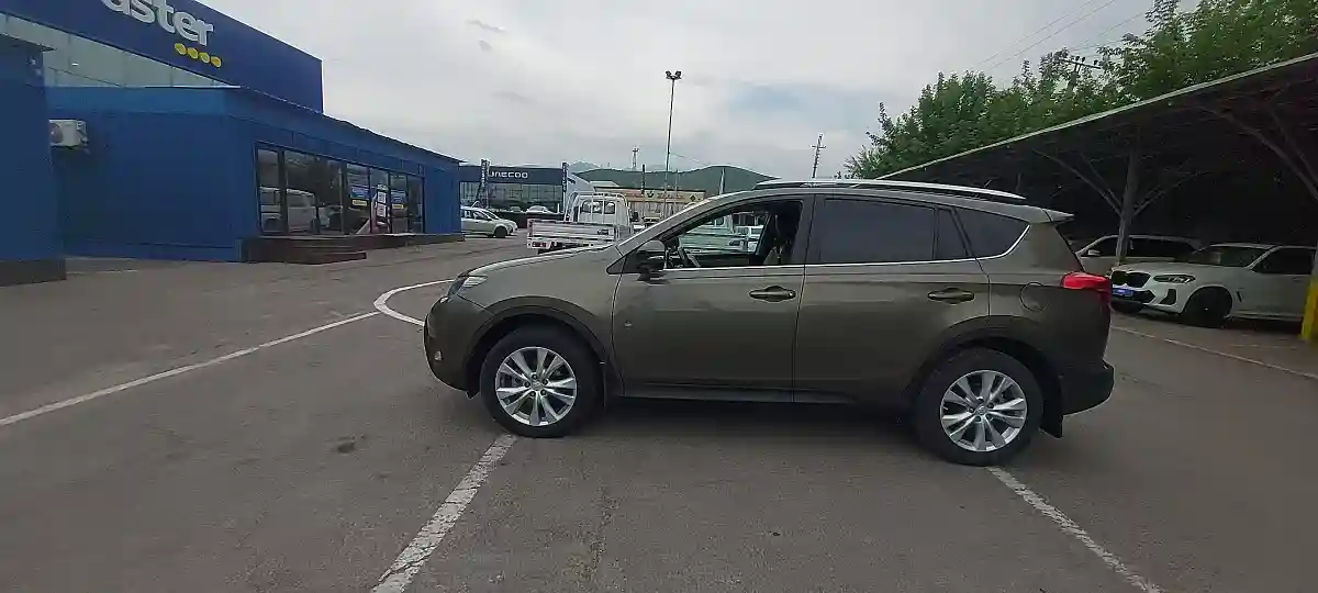 Toyota RAV4 2014 года за 8 500 000 тг. в Алматы