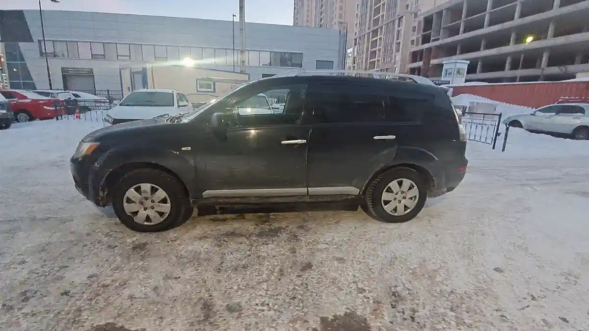 Mitsubishi Outlander 2008 года за 2 800 000 тг. в Караганда
