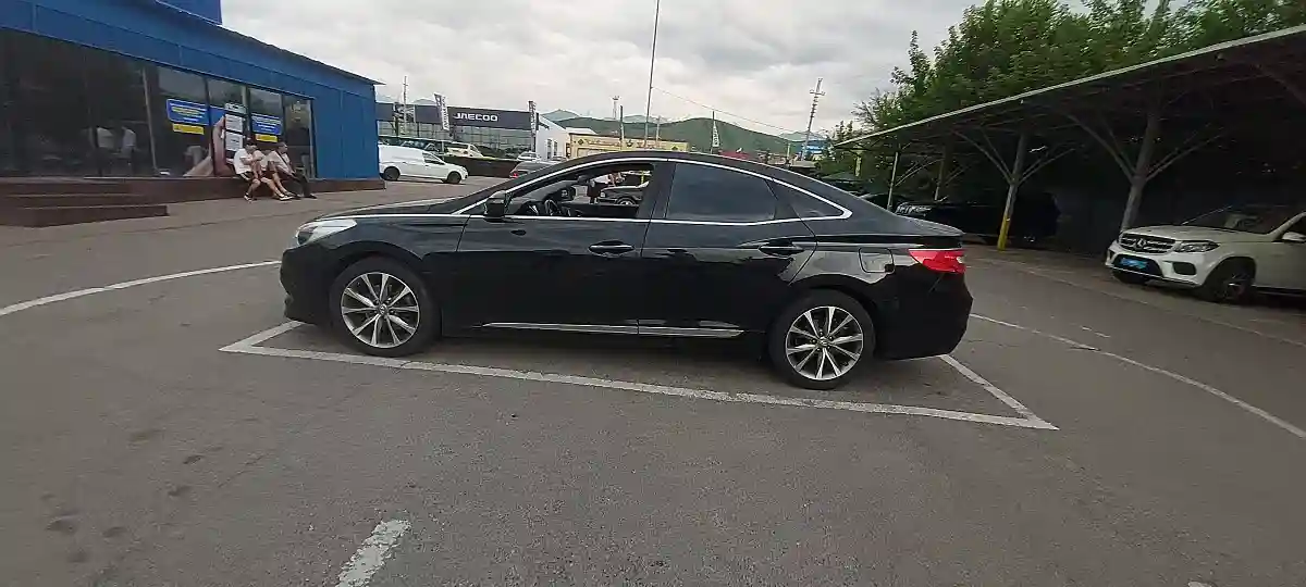 Hyundai Grandeur 2015 года за 8 950 000 тг. в Алматы