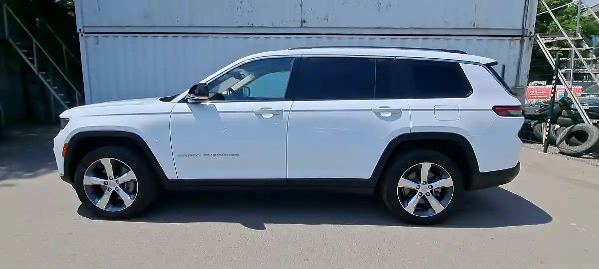 Jeep Grand Cherokee 2021 года за 23 200 000 тг. в Алматы