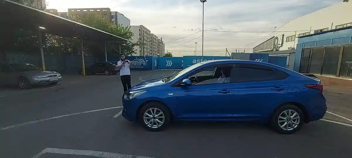 Hyundai Accent 2018 года за 6 290 000 тг. в Алматы