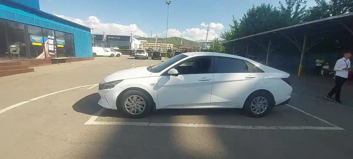 Hyundai Elantra 2022 года за 6 250 000 тг. в Алматы