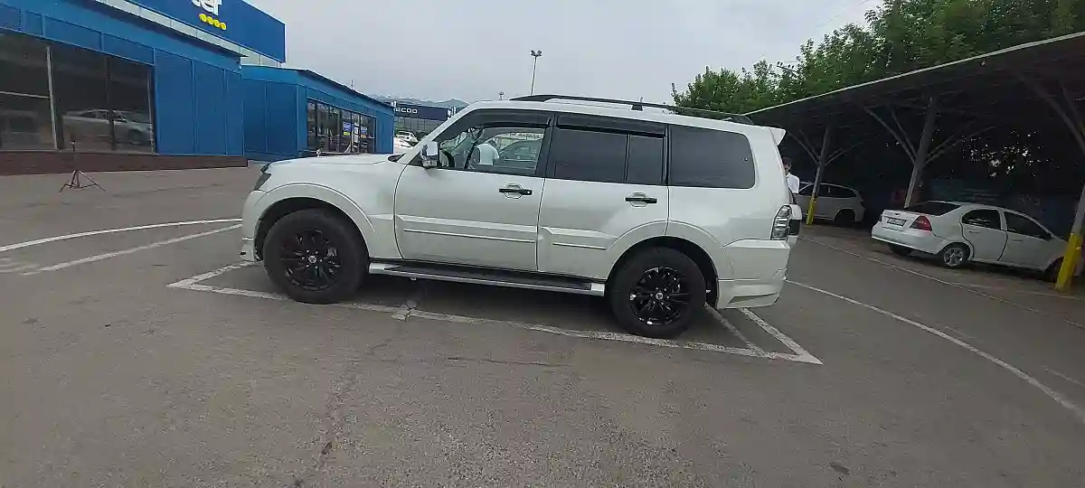 Mitsubishi Pajero 2019 года за 15 800 000 тг. в Алматы