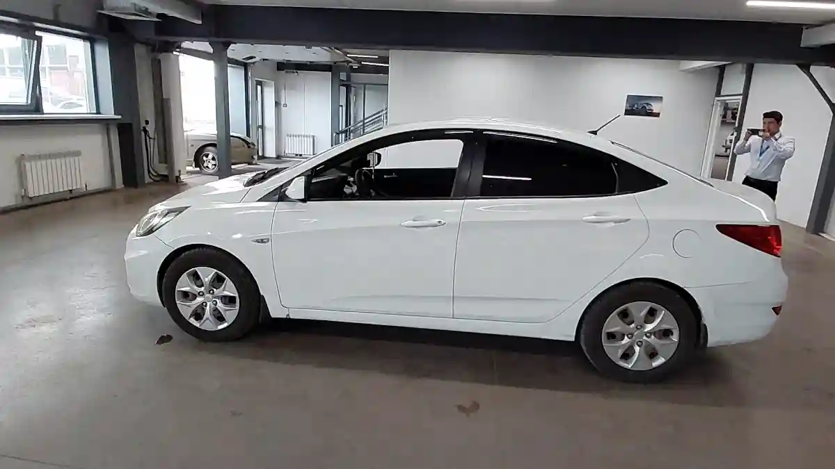 Hyundai Solaris 2013 года за 2 890 000 тг. в Астана