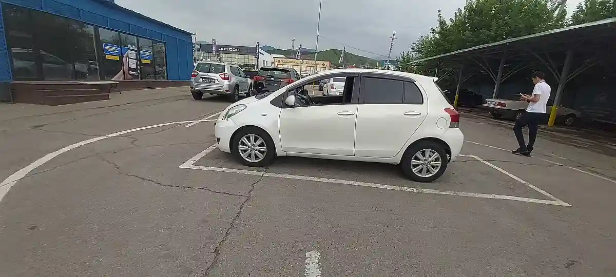 Toyota Yaris 2011 года за 2 990 000 тг. в Алматы
