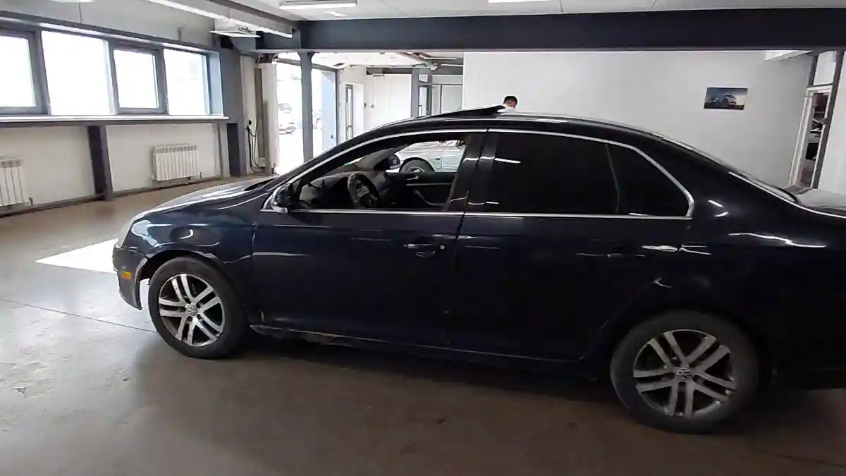 Volkswagen Jetta 2005 года за 1 890 000 тг. в Астана