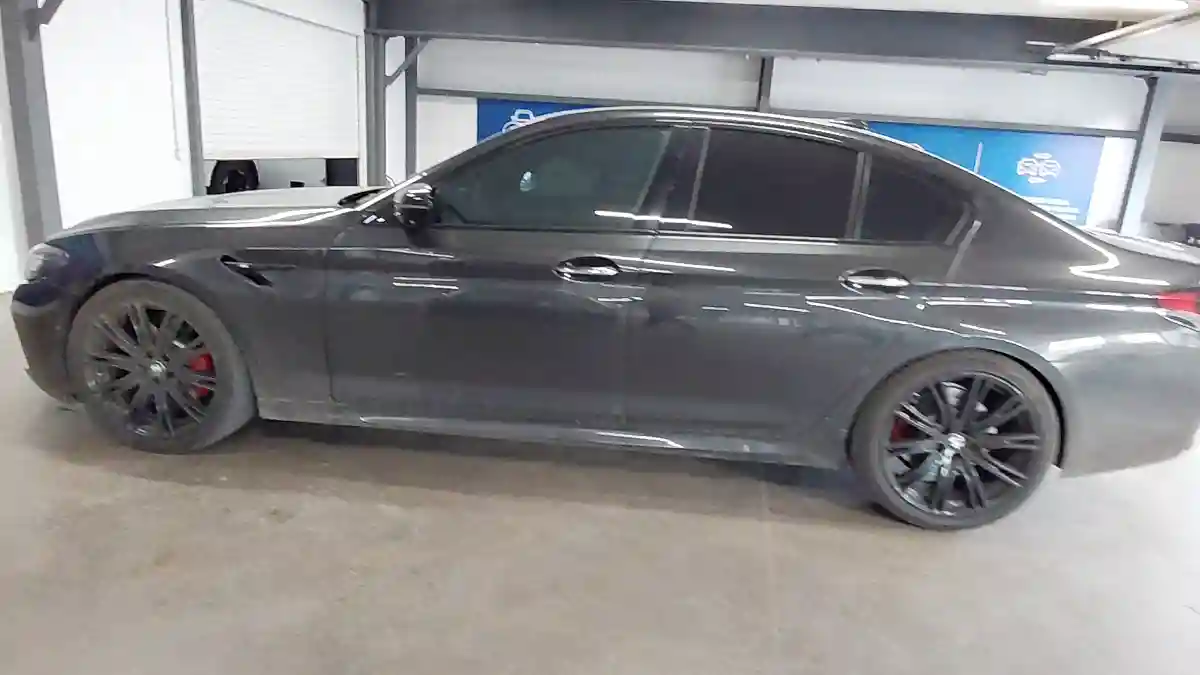 BMW 5 серии 2017 года за 20 000 000 тг. в Астана