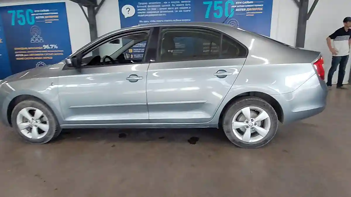 Skoda Rapid 2013 года за 3 200 000 тг. в Астана