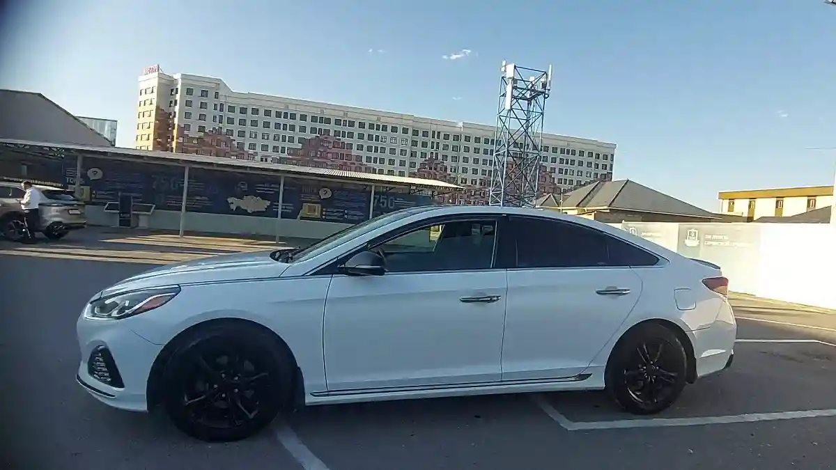 Hyundai Sonata 2018 года за 8 790 000 тг. в Шымкент