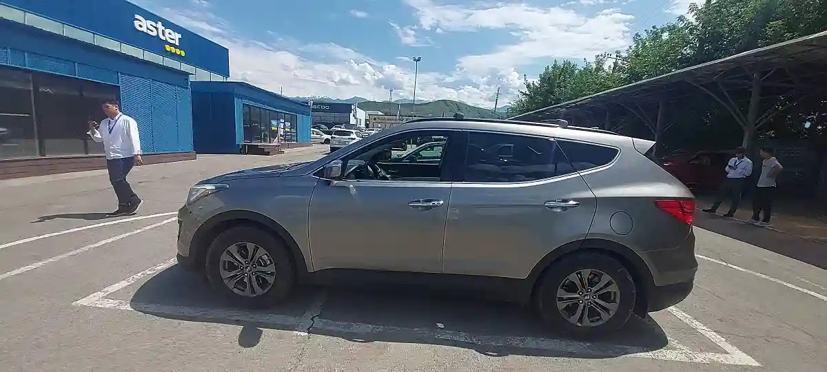 Hyundai Santa Fe 2014 года за 7 790 000 тг. в Алматы