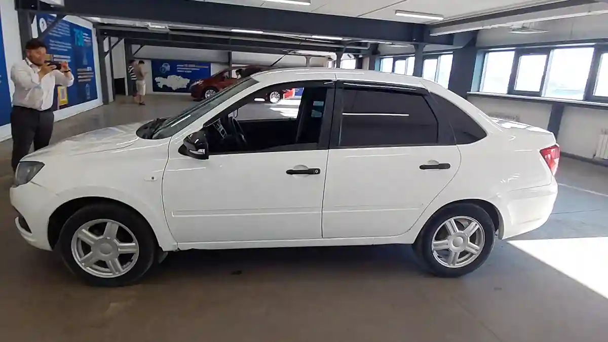 LADA (ВАЗ) Granta 2020 года за 3 000 000 тг. в Астана