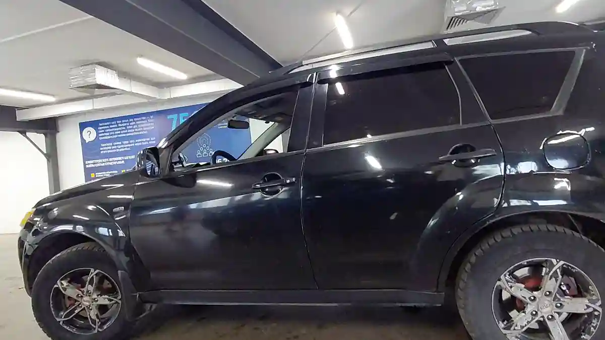 Mitsubishi Outlander 2007 года за 4 300 000 тг. в Астана