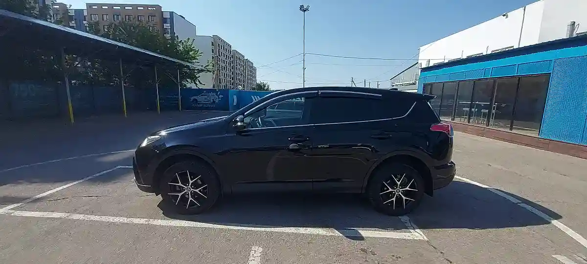Toyota RAV4 2019 года за 11 800 000 тг. в Алматы