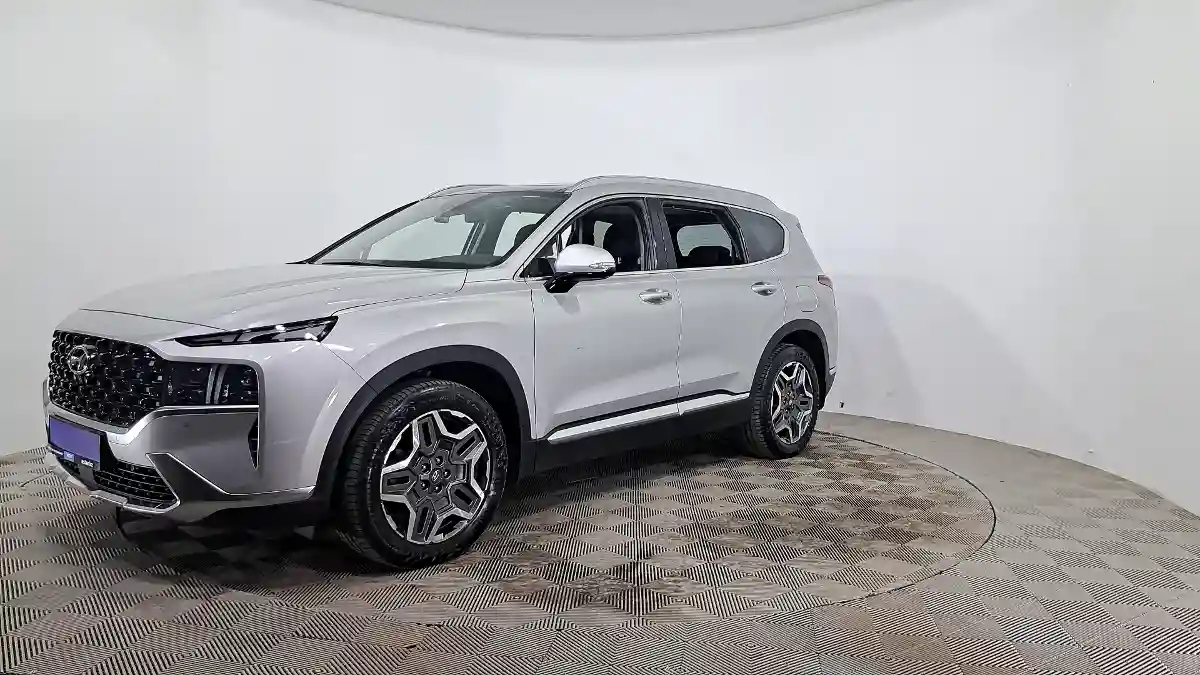 Hyundai Santa Fe 2021 года за 16 790 000 тг. в Астана