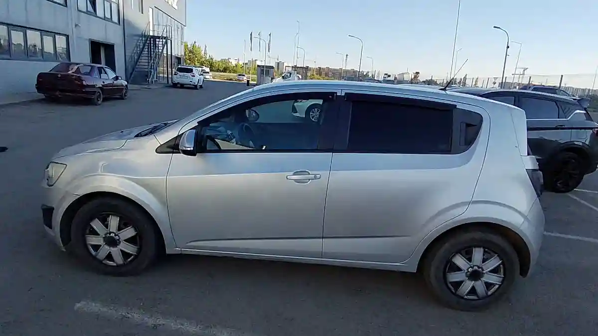 Chevrolet Aveo 2013 года за 2 390 000 тг. в Астана