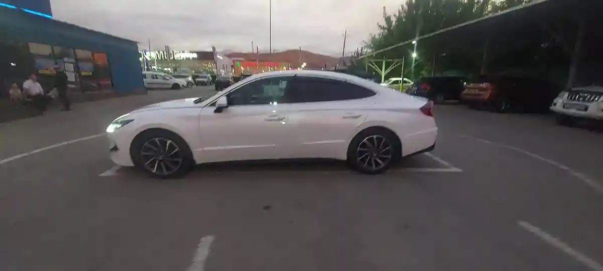 Hyundai Sonata 2021 года за 9 490 000 тг. в Алматы
