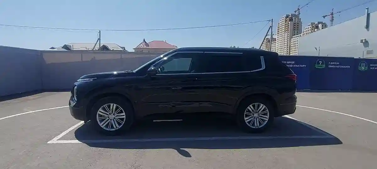 Mitsubishi Outlander 2022 года за 11 800 000 тг. в Астана