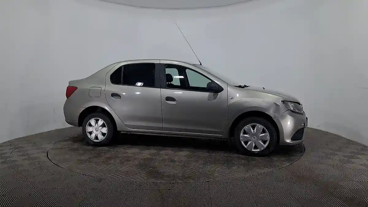 Renault Logan 2015 года за 1 990 000 тг. в Астана