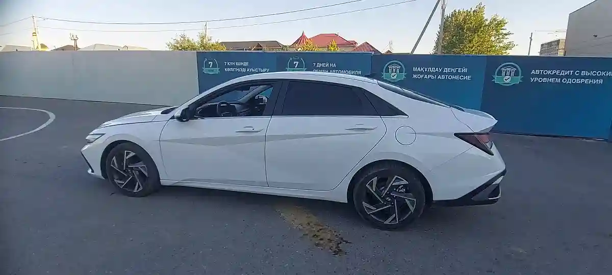 Hyundai Elantra 2023 года за 7 550 000 тг. в Шымкент