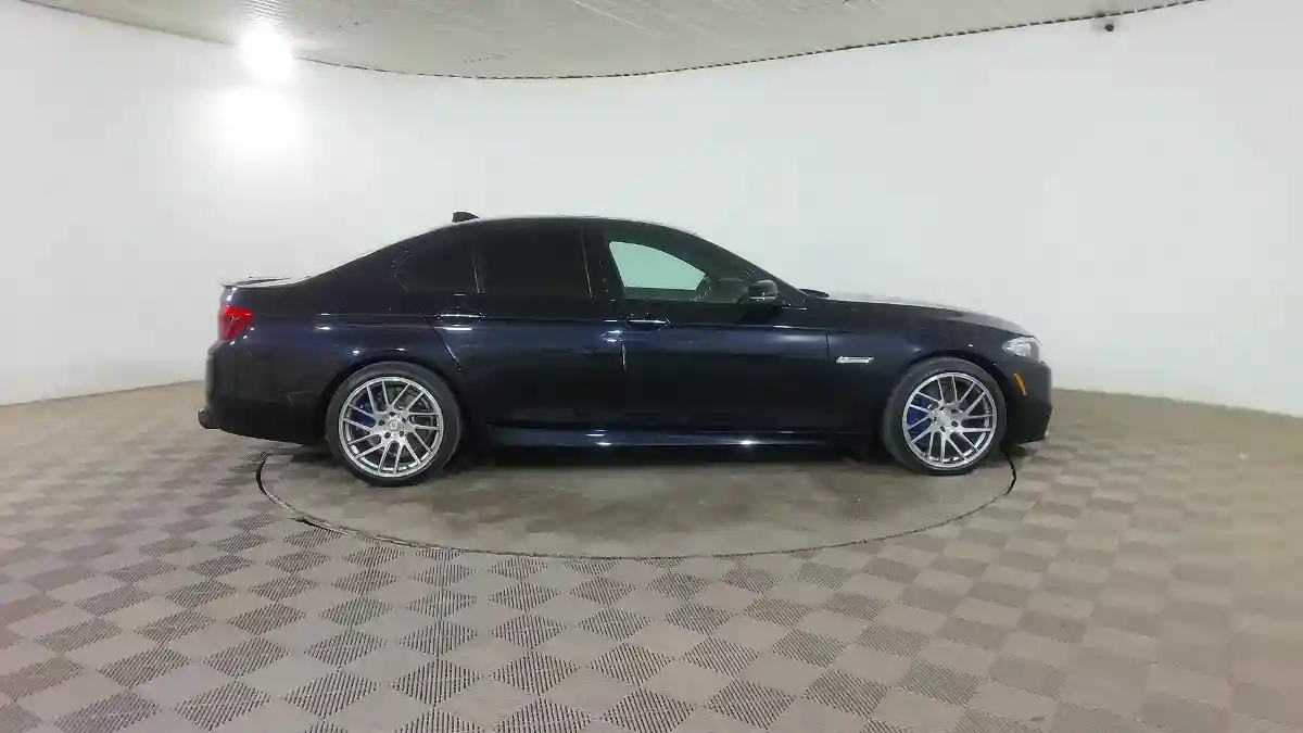 BMW 5 серии 2013 года за 11 570 000 тг. в Шымкент