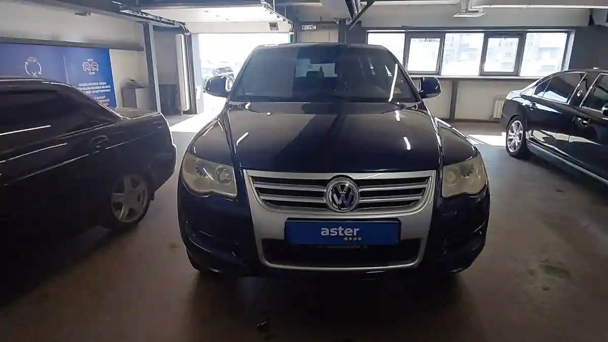 Volkswagen Touareg 2007 года за 5 490 000 тг. в Астана
