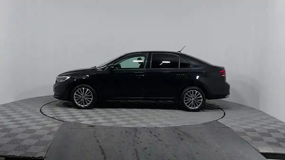 Volkswagen Polo 2020 года за 5 390 000 тг. в Астана