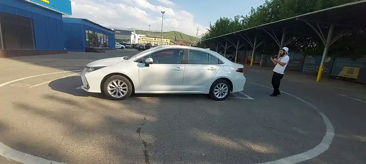 Toyota Corolla 2022 года за 9 700 000 тг. в Алматы