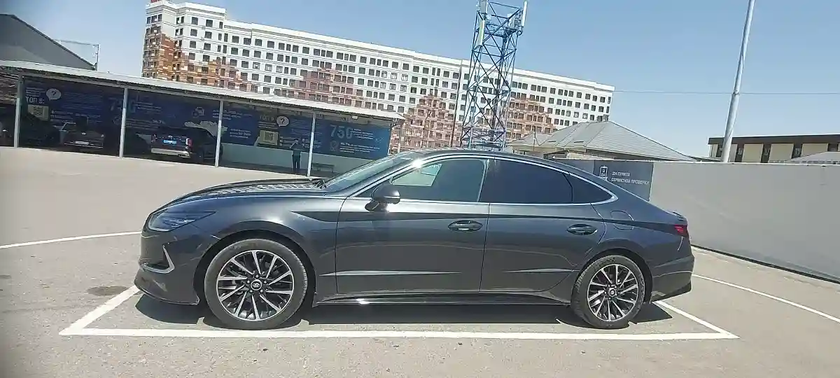 Hyundai Sonata 2023 года за 12 990 000 тг. в Шымкент