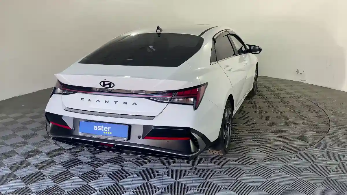 Hyundai Elantra 2023 года за 8 150 000 тг. в Павлодар