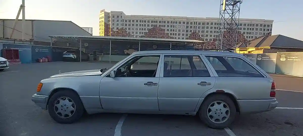 Mercedes-Benz E-Класс 1990 года за 950 000 тг. в Шымкент
