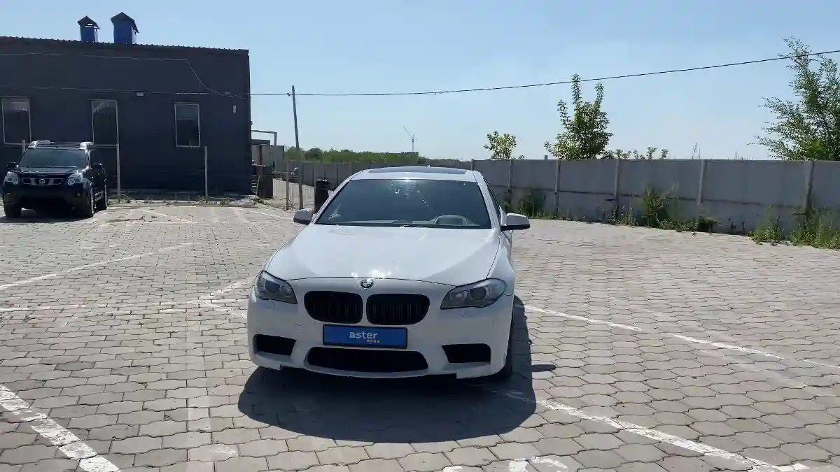 BMW 5 серии 2013 года за 11 590 000 тг. в Караганда