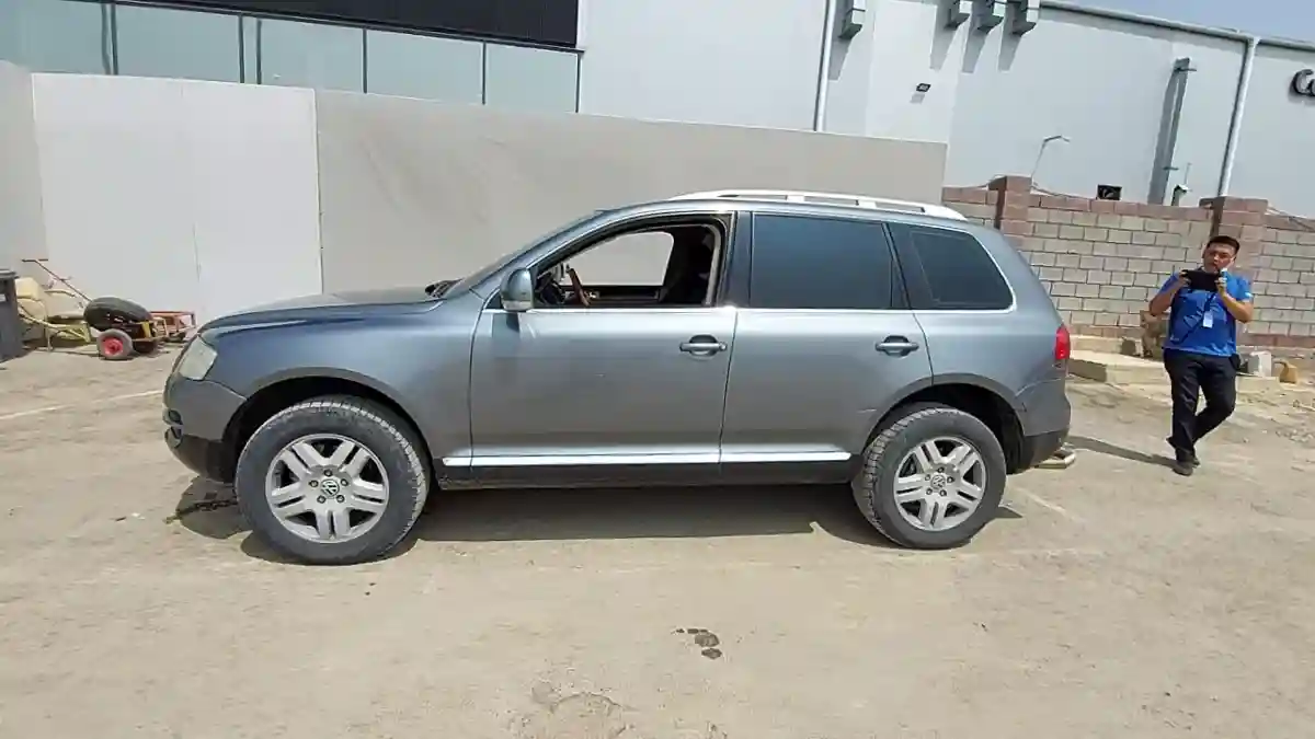 Volkswagen Touareg 2004 года за 2 690 000 тг. в Талдыкорган