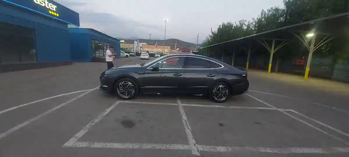 Hyundai Sonata 2023 года за 12 990 000 тг. в Алматы