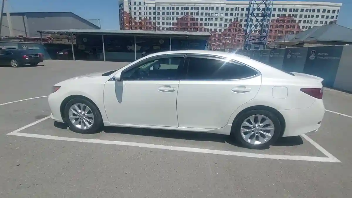 Lexus ES 2013 года за 9 750 000 тг. в Шымкент