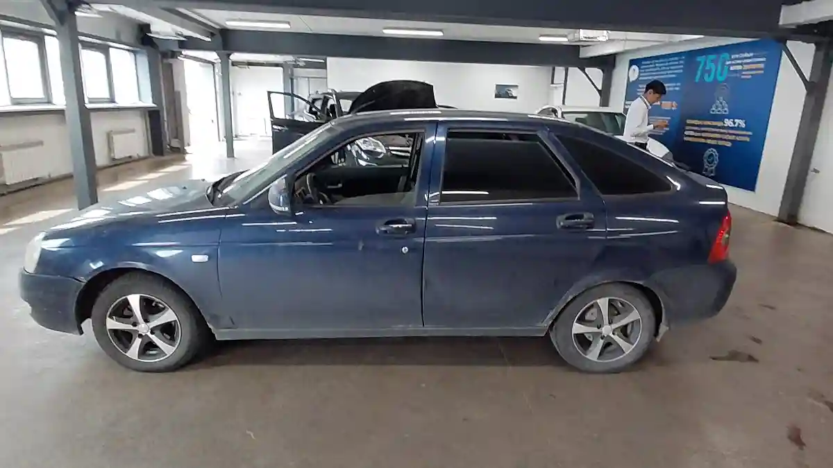 LADA (ВАЗ) Priora 2012 года за 2 000 000 тг. в Астана
