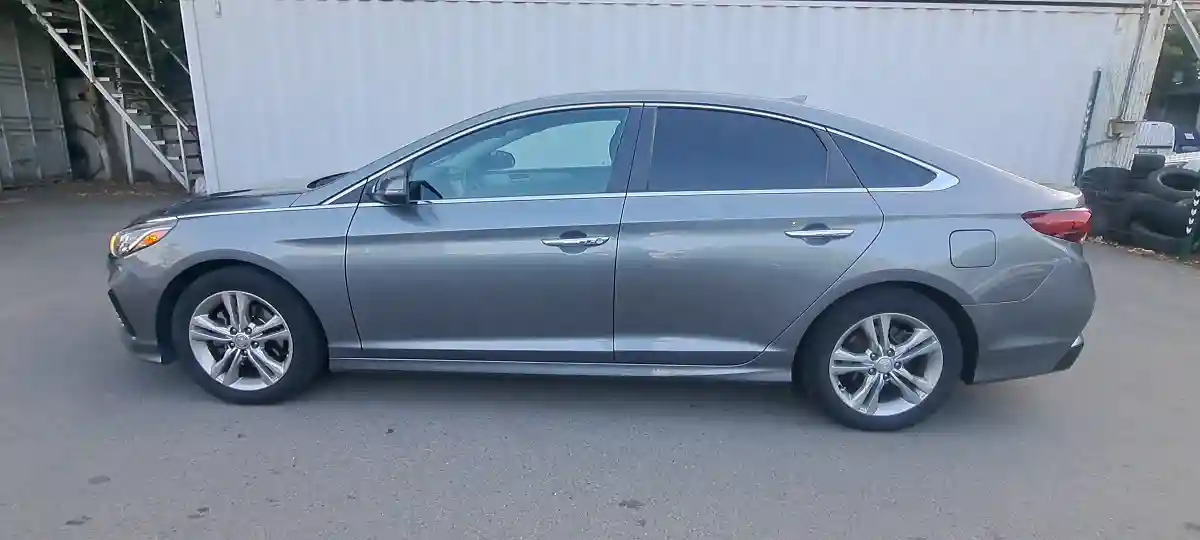 Hyundai Sonata 2019 года за 7 490 000 тг. в Алматы