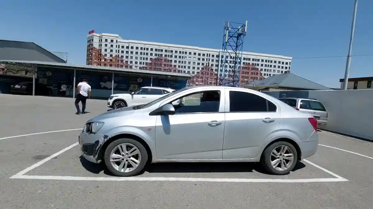 Chevrolet Aveo 2013 года за 2 490 000 тг. в Шымкент