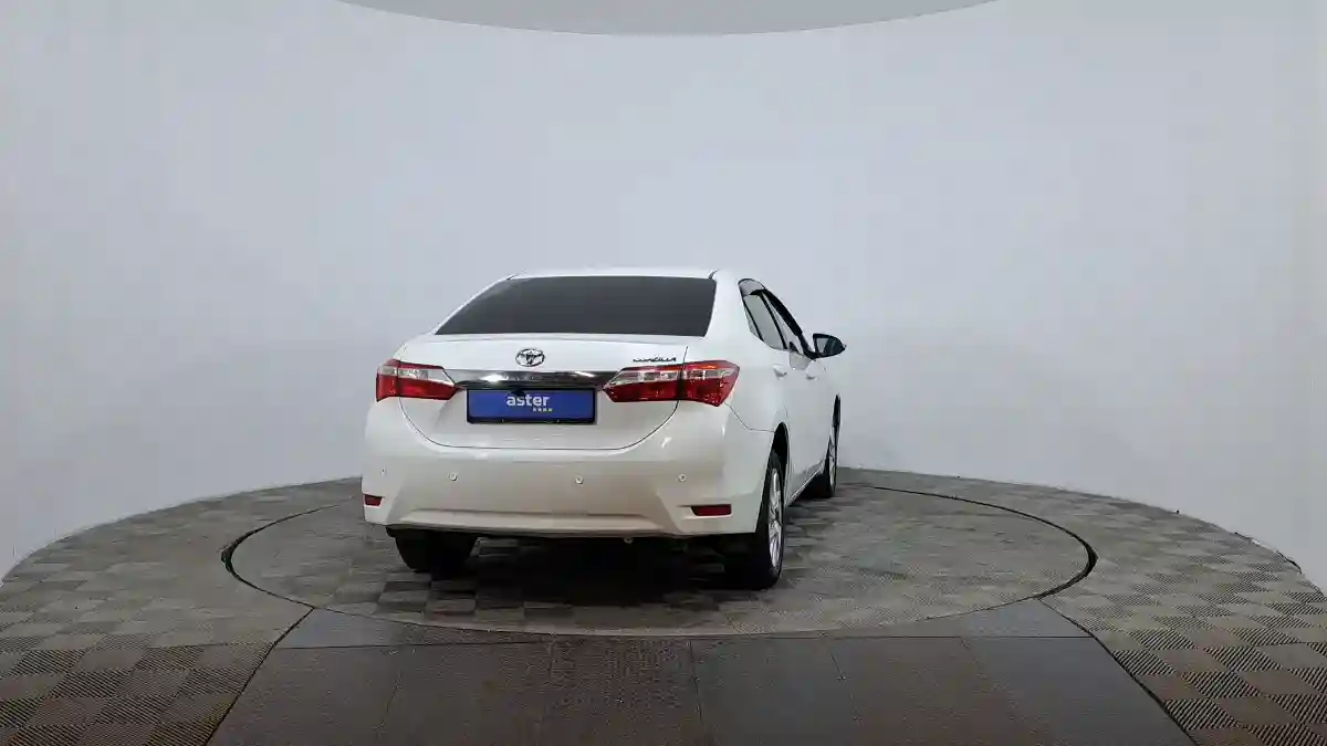 Toyota Corolla 2017 года за 6 790 000 тг. в Астана