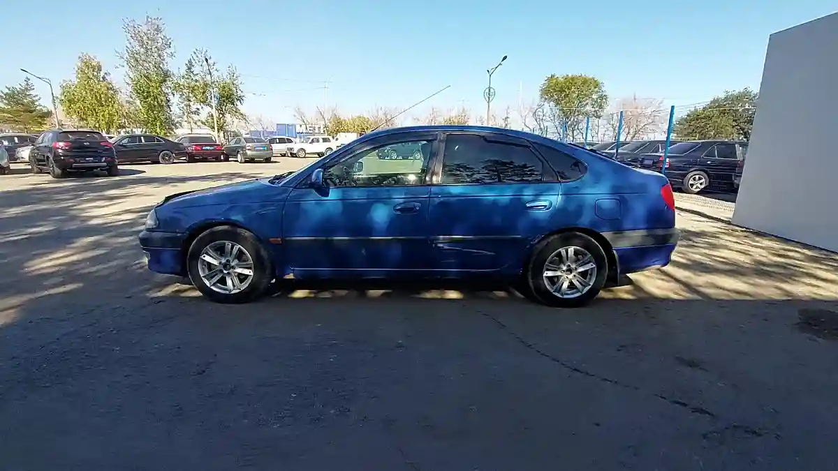 Toyota Avensis 1998 года за 990 000 тг. в Павлодар