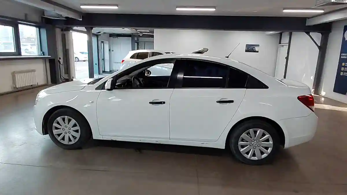 Chevrolet Cruze 2011 года за 2 300 000 тг. в Астана
